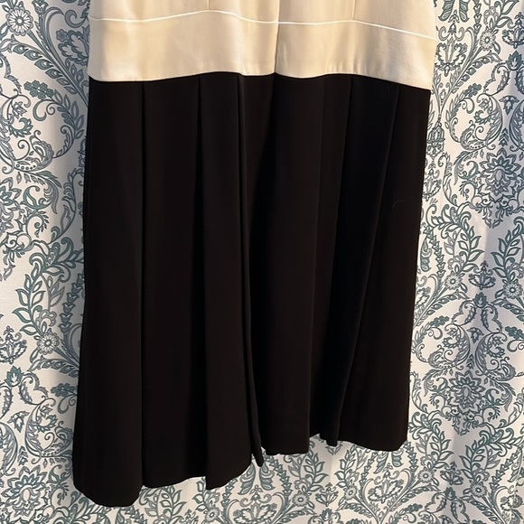 Lauren Ralph Lauren Dress - Picture 8 of 9